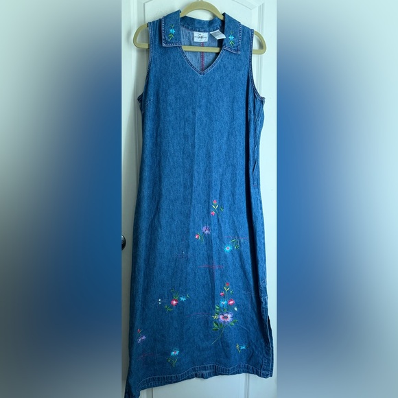 studio ease Dresses & Skirts - 90’s studio ease Embroidered Denim maxi dress sz 12 picnic casual cottage